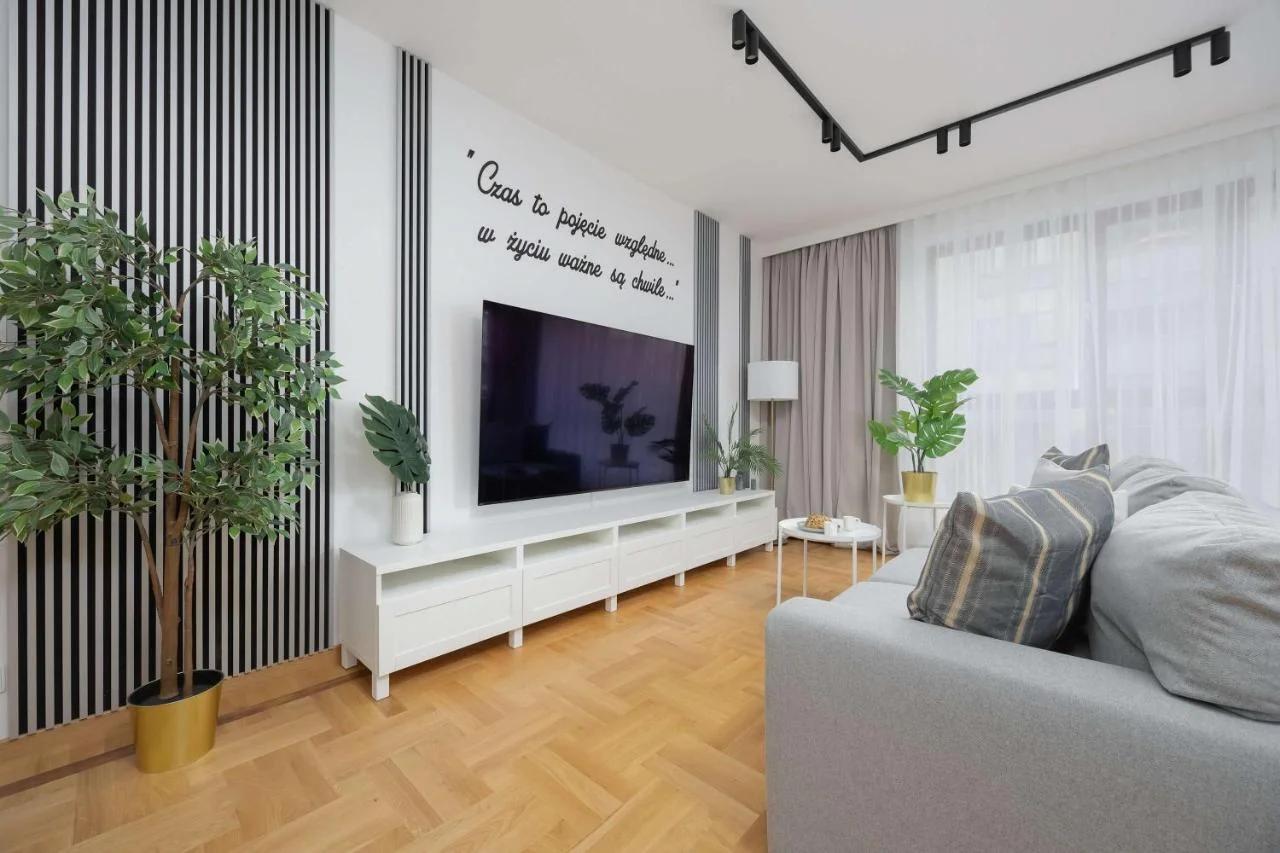 Teodorowicza Elegant Apartment with Parking in Warsaw by Noclegi Renters photo