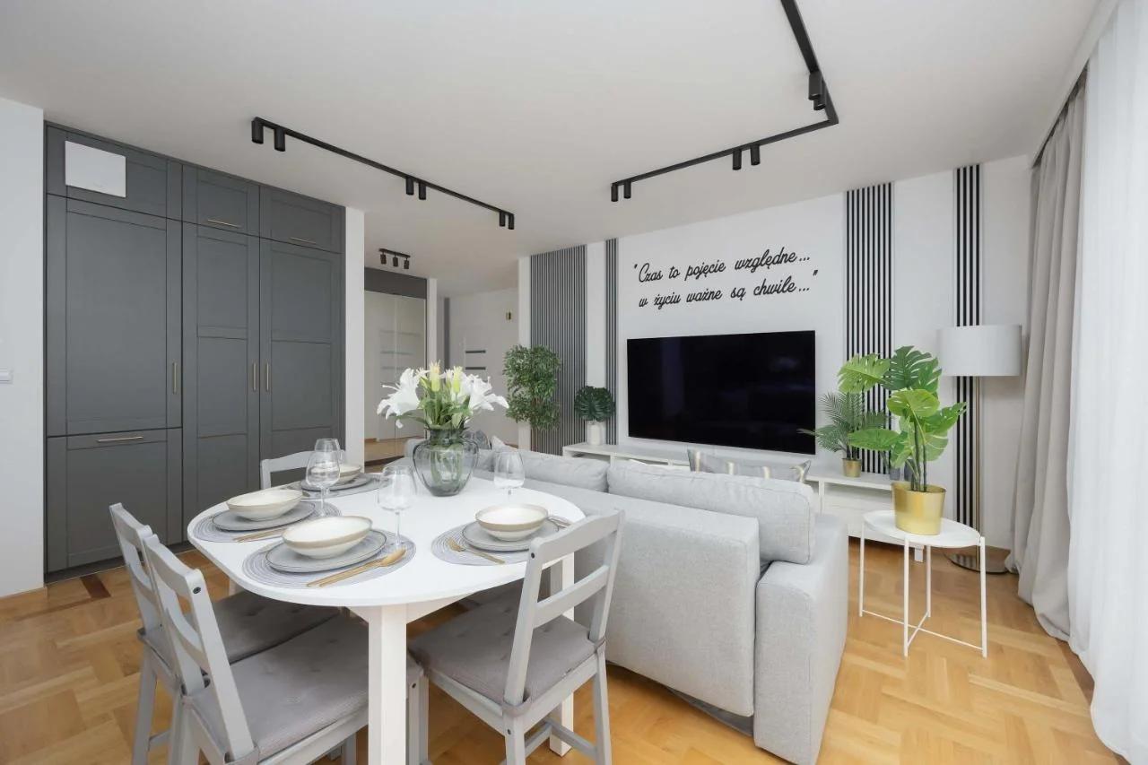 Teodorowicza Elegant Apartment with Parking in Warsaw by Noclegi Renters photo