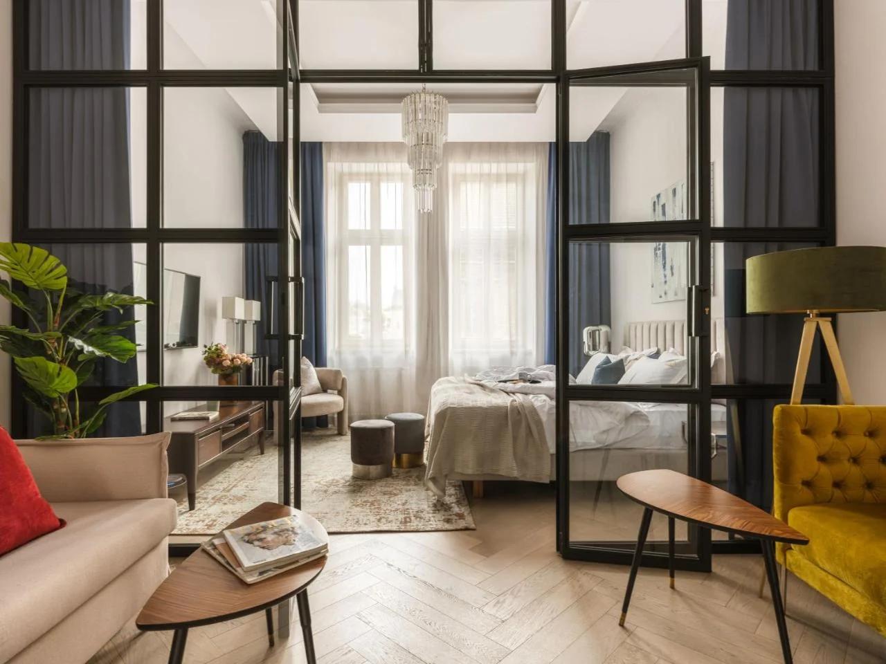 The Gallery Suites by Fragola Apartments