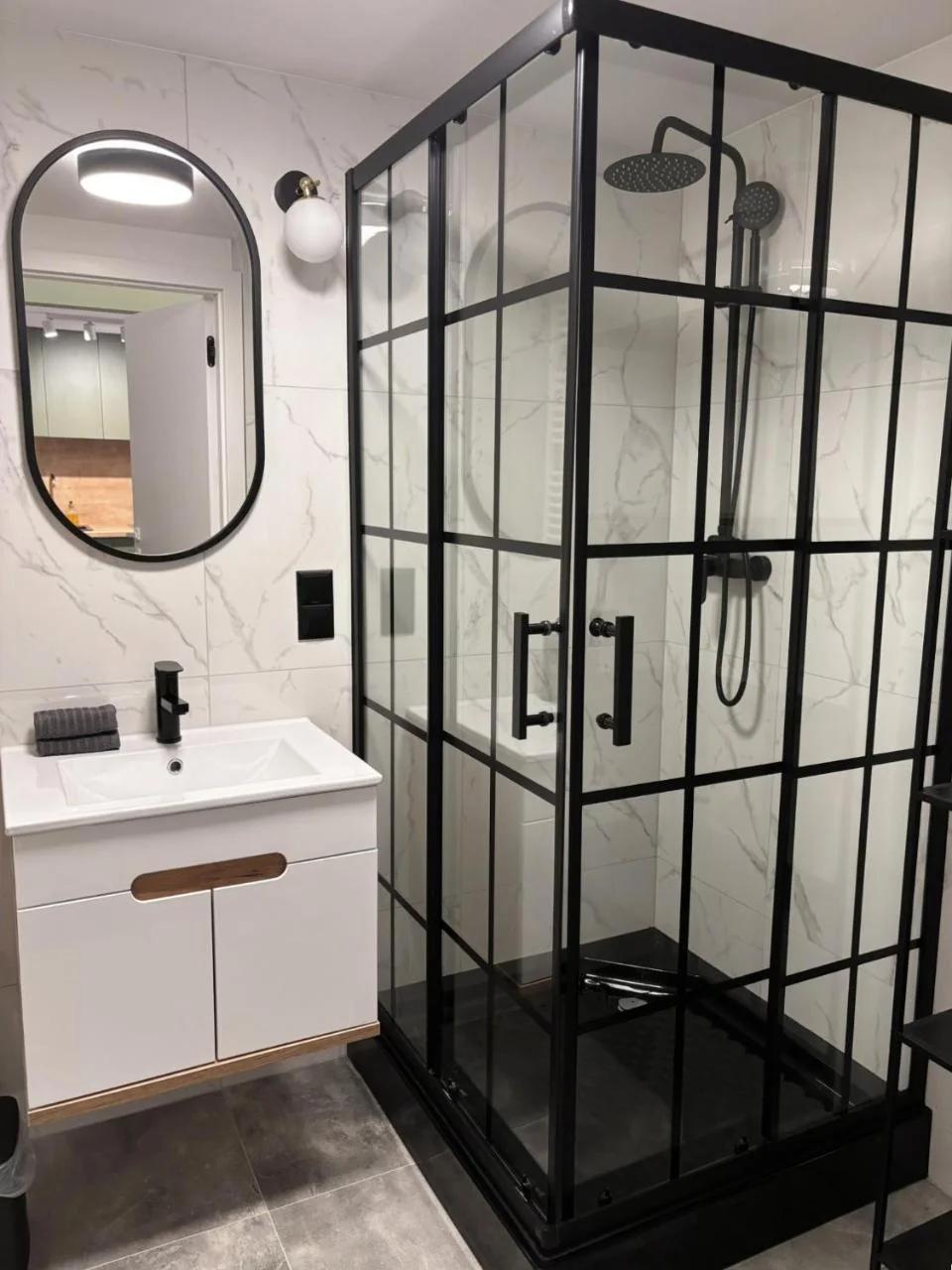 VIP Apartamenty BAST 143 TOP LOCATION - LUX z WANNĄ lub Bez Wanny do wyboru OFF Piotrkowska Stajnia Jednorożca HopaLupa ATLAS ARENA foto