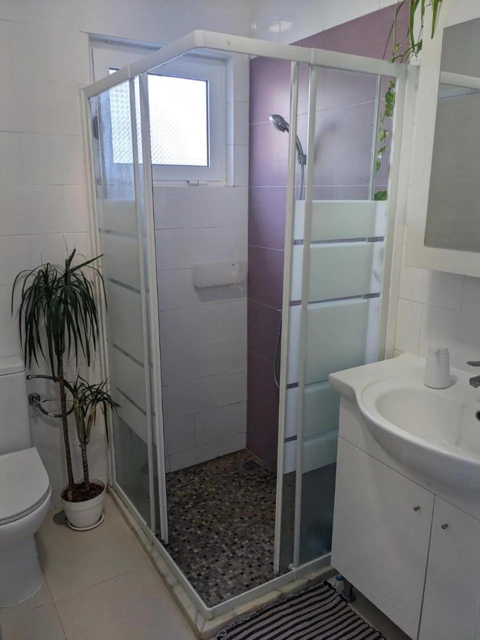 Garden house in Cascais photo