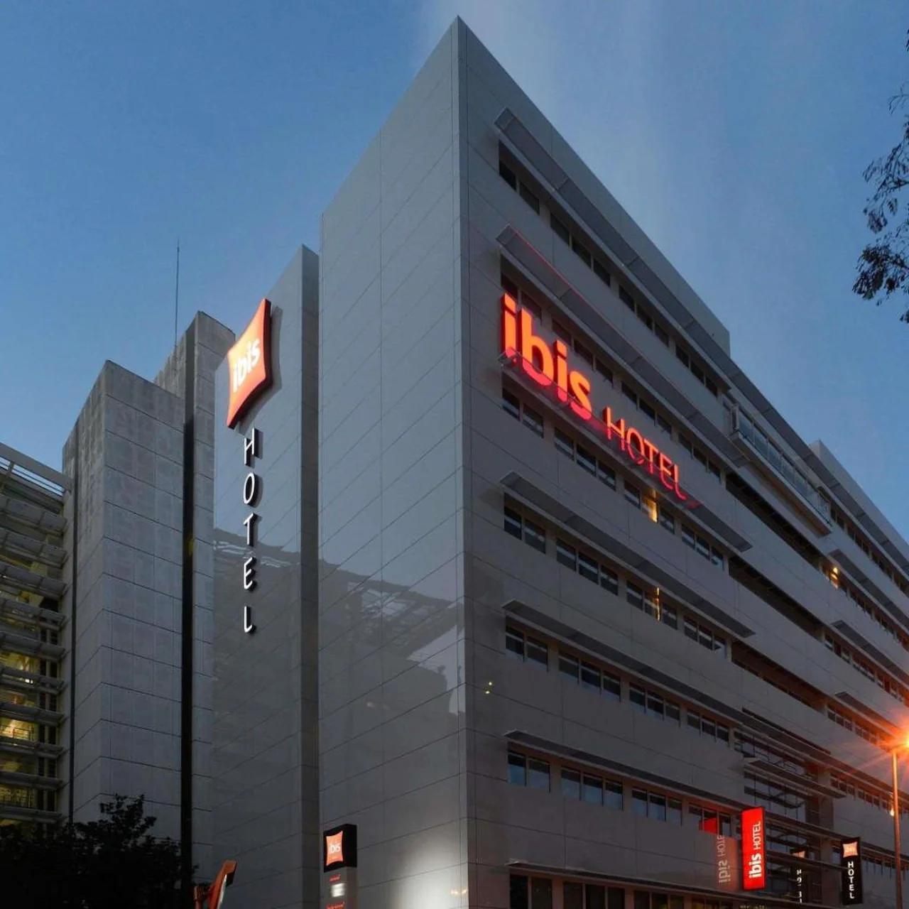 Hotel Ibis Lisboa Parque das Nações photo