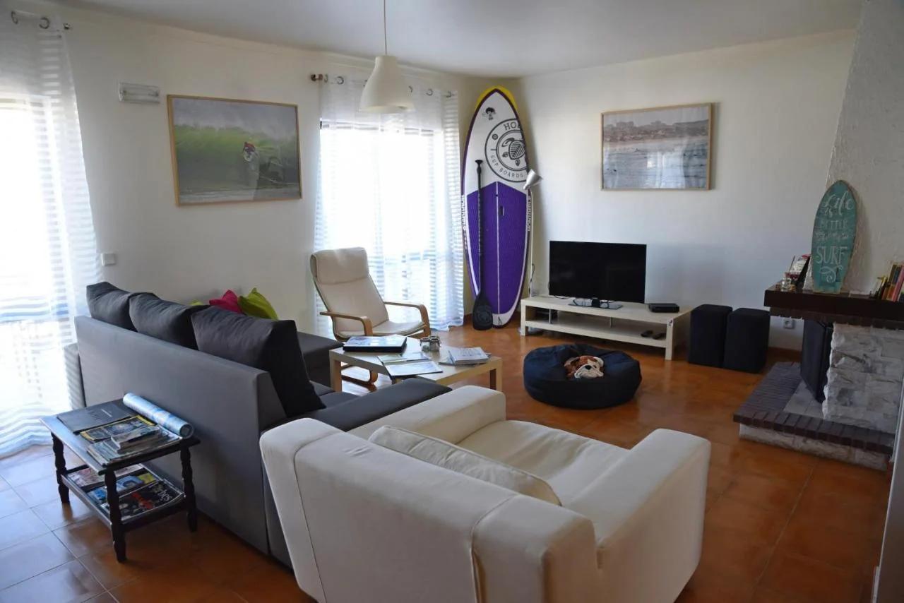 Surf House Peniche foto
