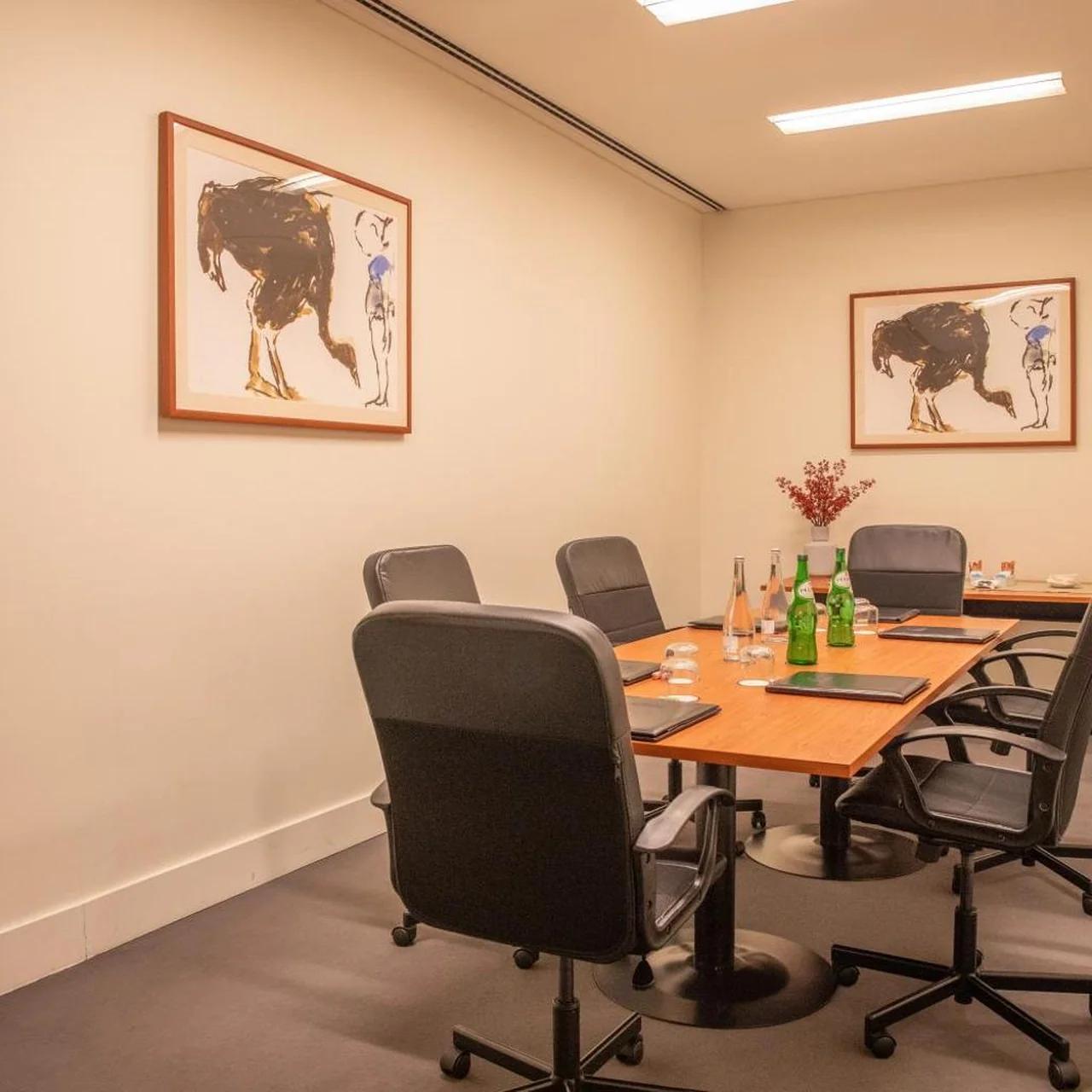 VIP Executive Arts Hotel photo