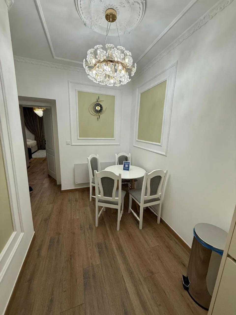 59 Bleu H City Center Apart with FreeParking, AC, and an extra large comfy bed foto