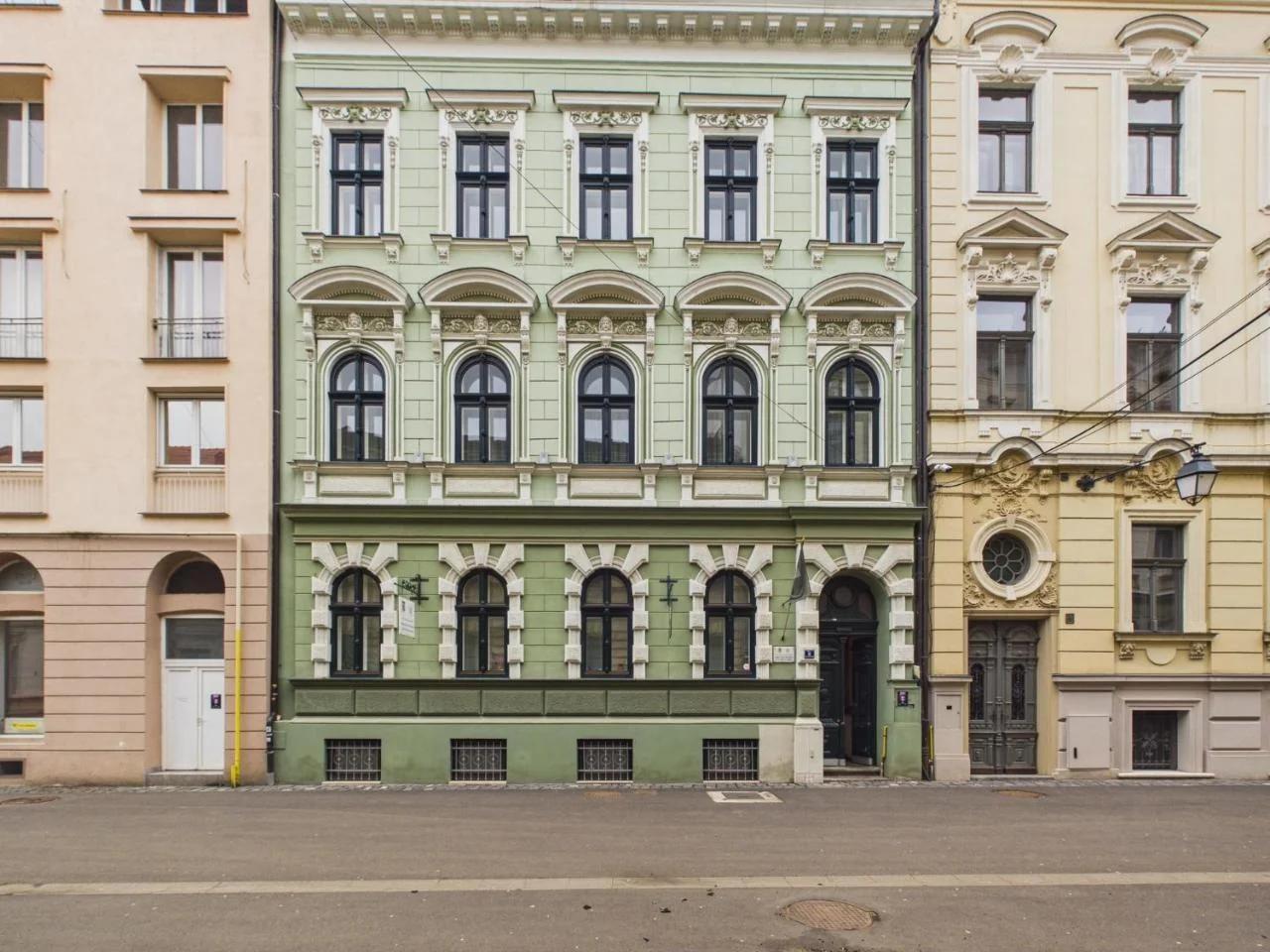 Apart No 6