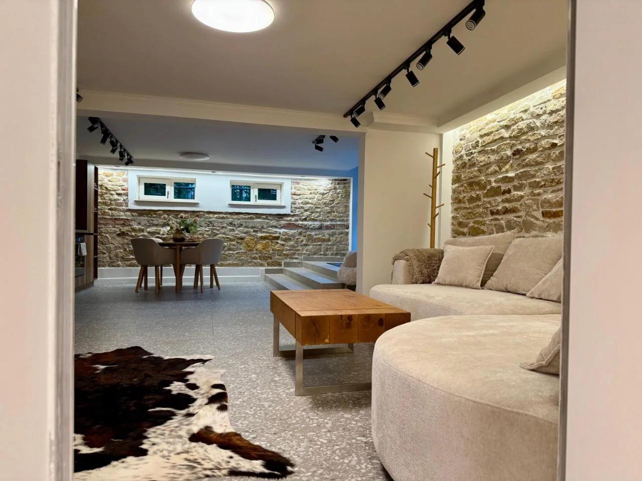 Apartament langa Cluj Arena cu 2 camere, bucatarie, baie si camara photo