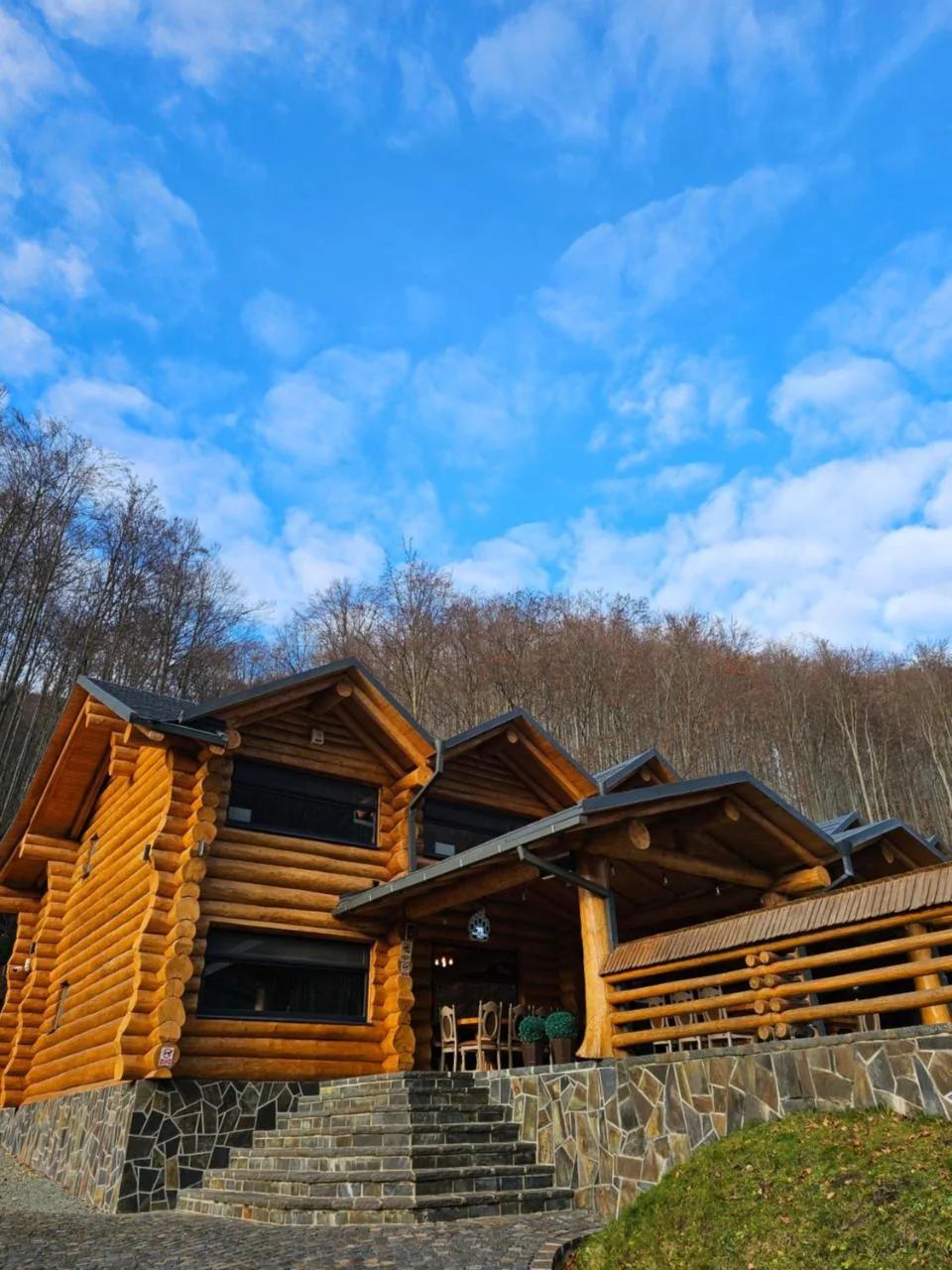 Barlogul Ursului photo