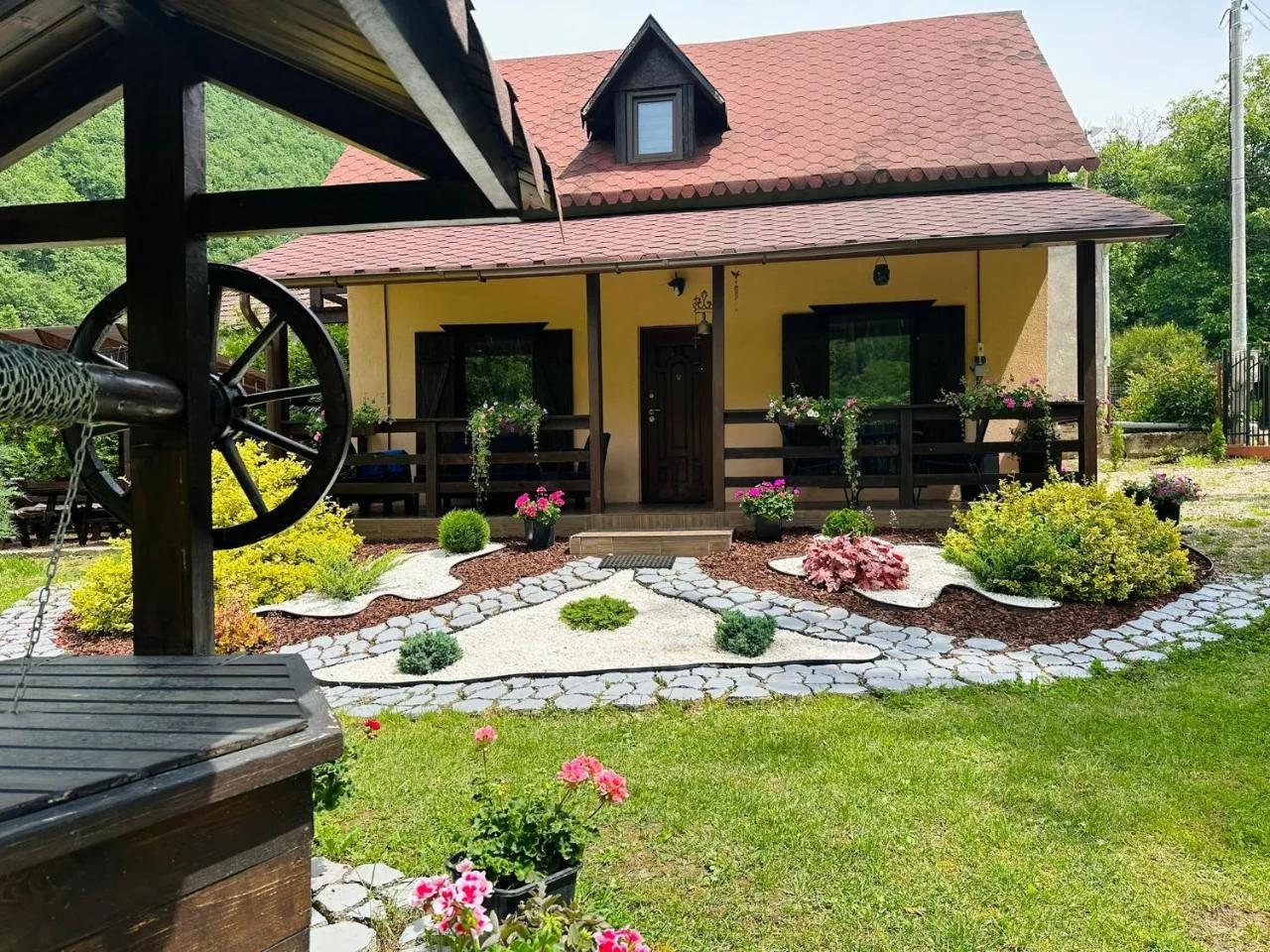 Cabana Poarta Raiului photo