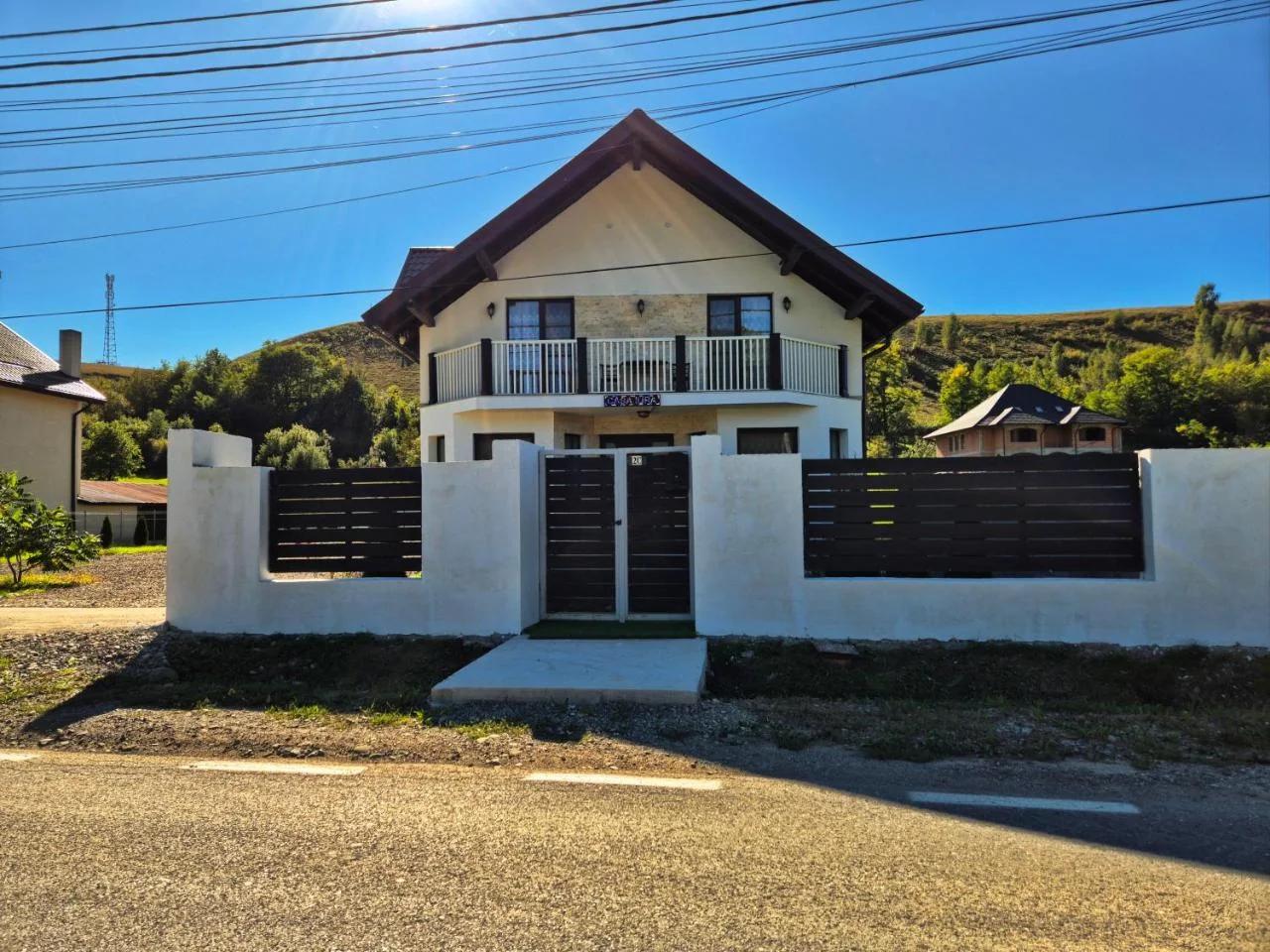 Casa Iura
