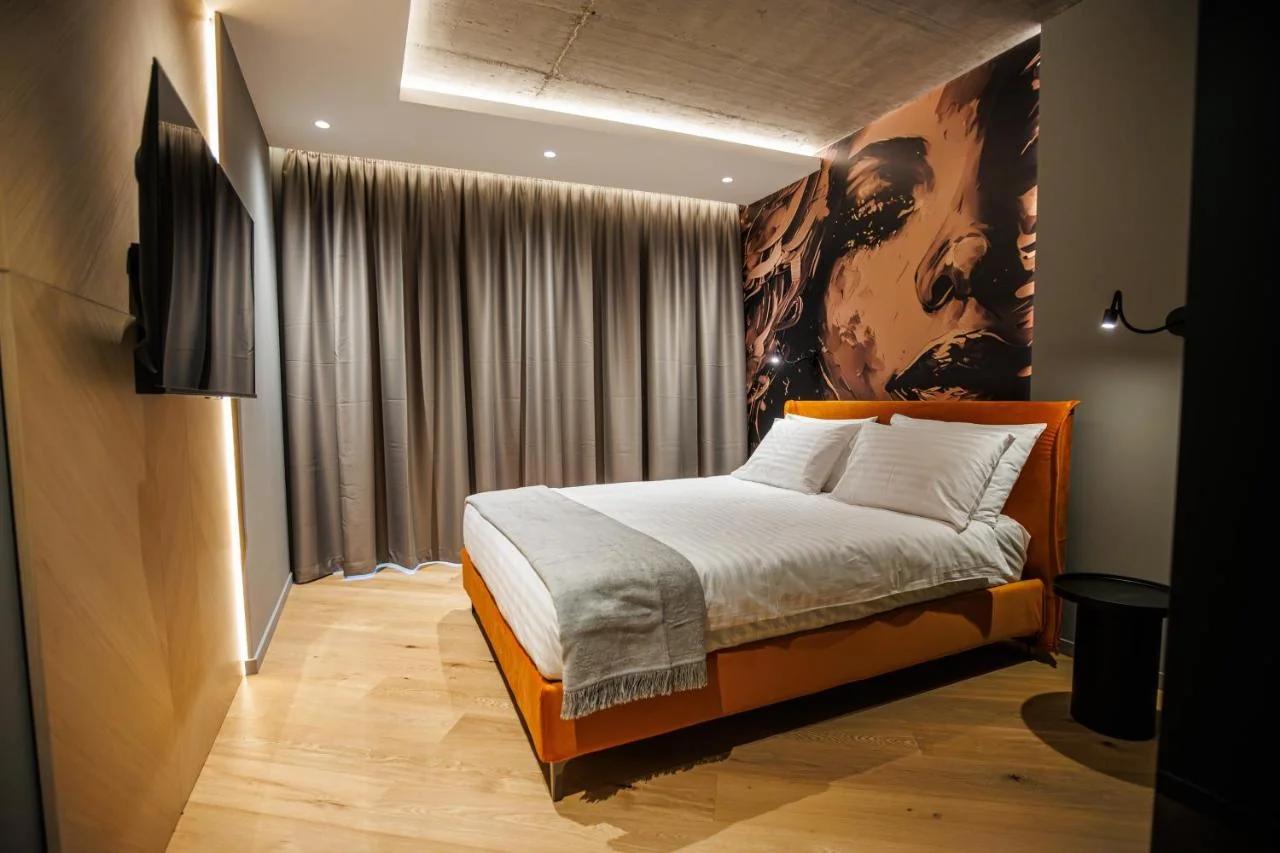 D'Otel 47