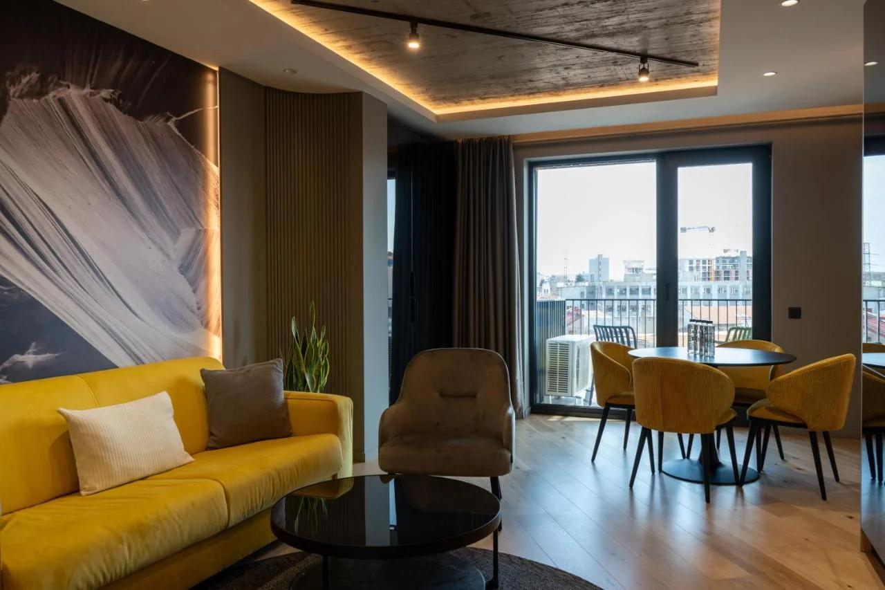 D'Otel 47 photo