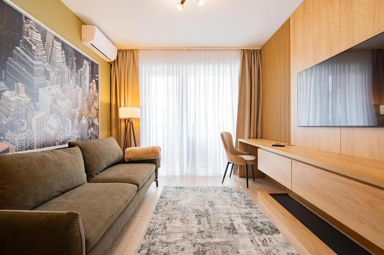 Denis Premium Suite - Private Parking - EV Station - Self Check-in photo