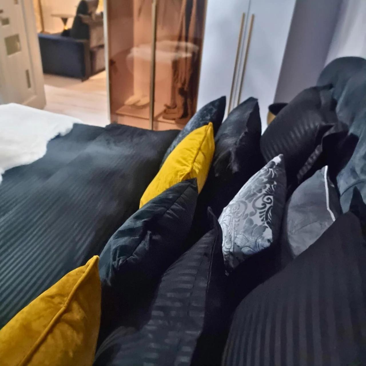 GLAMOUR VOX - Apartament Romantic cu Jacuzzi Privat în Cluj-Napoca photo