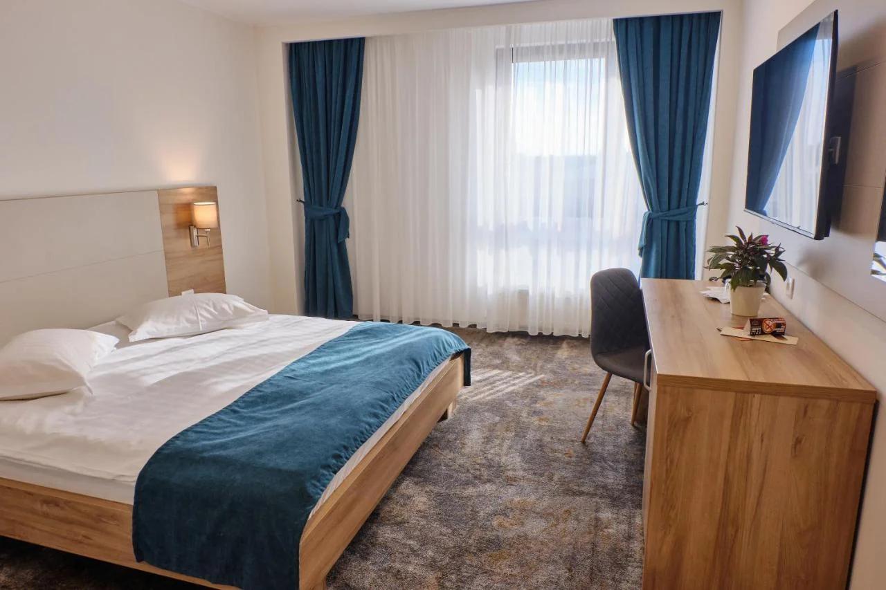 Hotel Regal photo