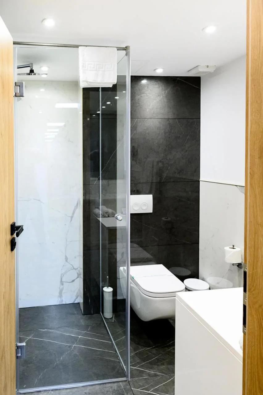 Iza Hotel photo