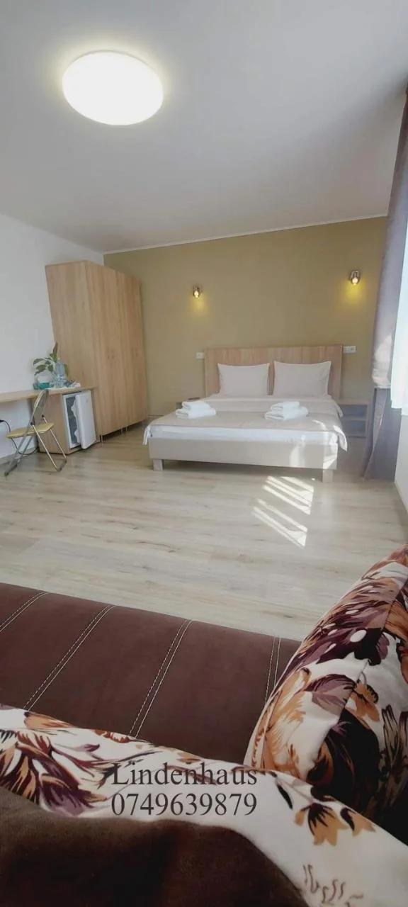 LINDENHAUS- Cazare linistita aproape de centrul Sibiului, parcare stradala gratuita, WiFi photo