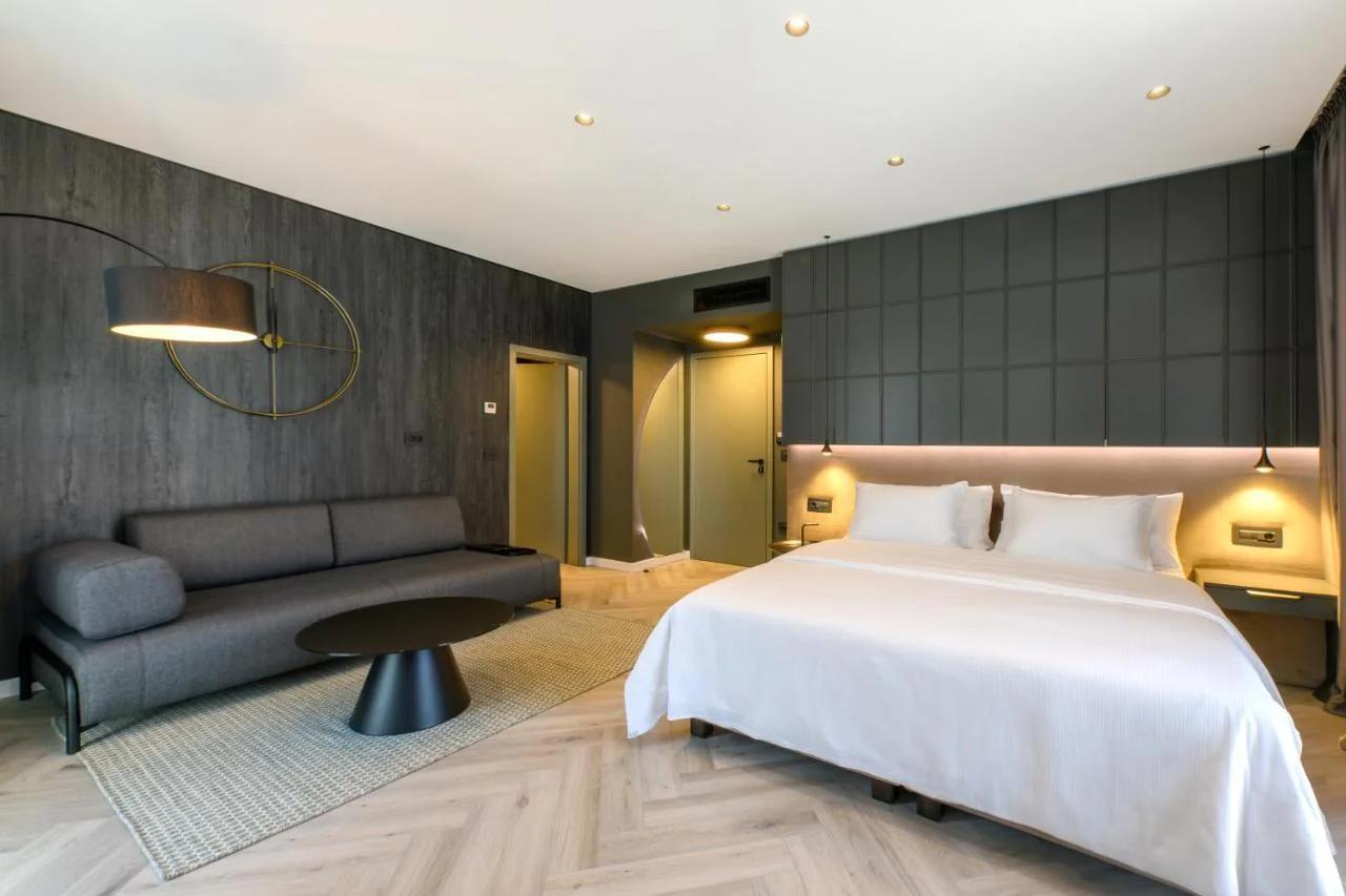Luna Residence photo