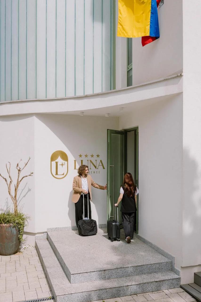 Luna Residence photo