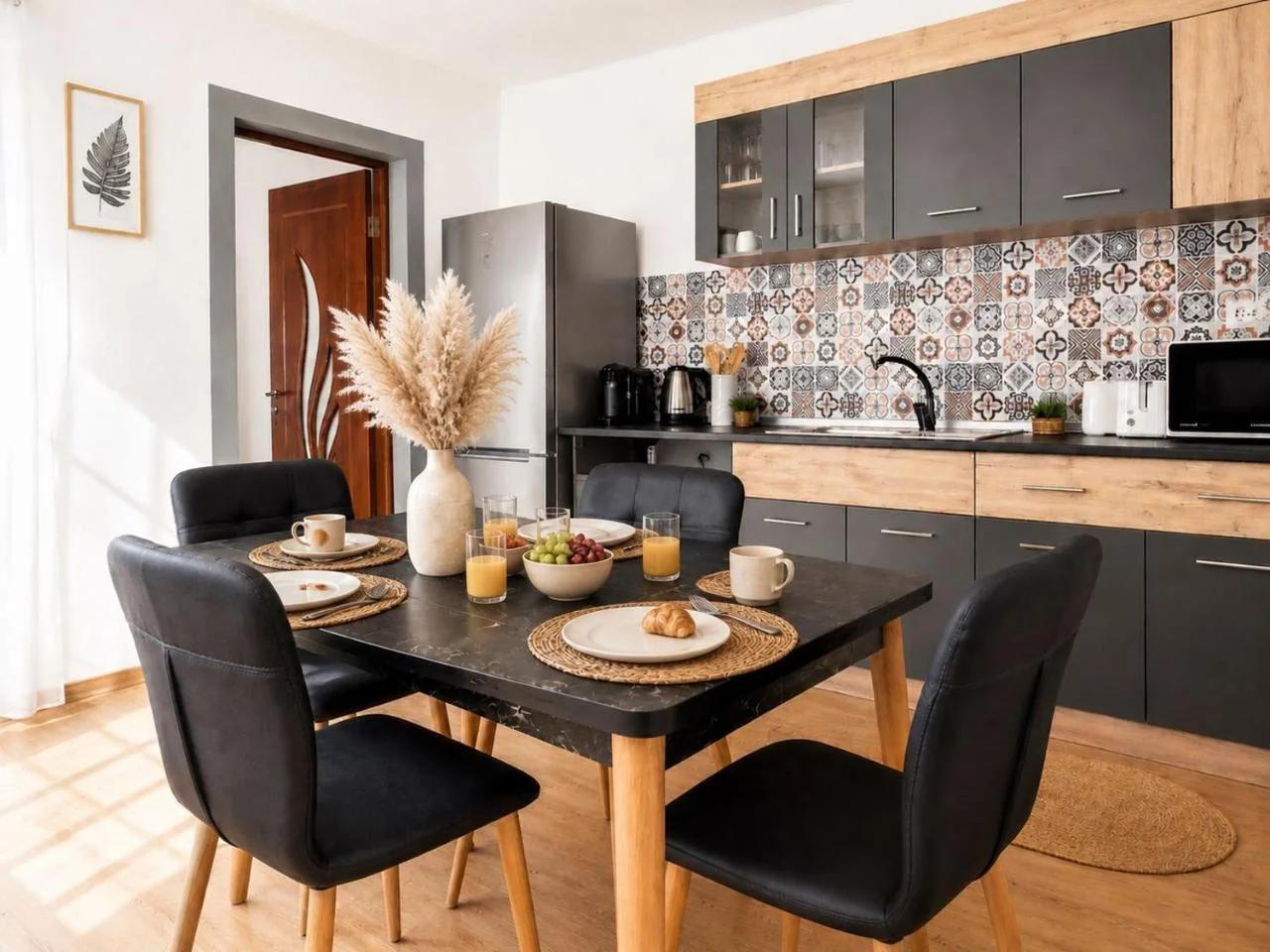 Madalina's House - Cozy Central 2-Bedroom Apartment
