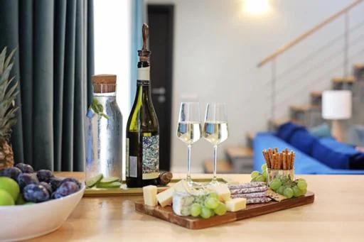Moft Loft. Lovely, comfy apartment. photo