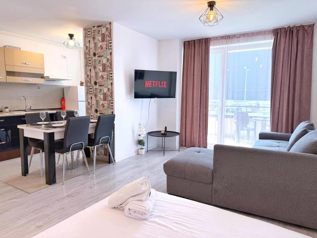 Plermont Luxury Apartments Coresi Kasper photo