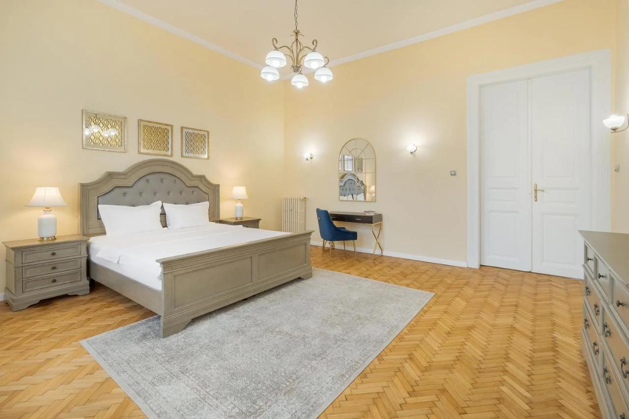 ROYAL Experience at Stern Palace- Ultracentral și comfortabil photo