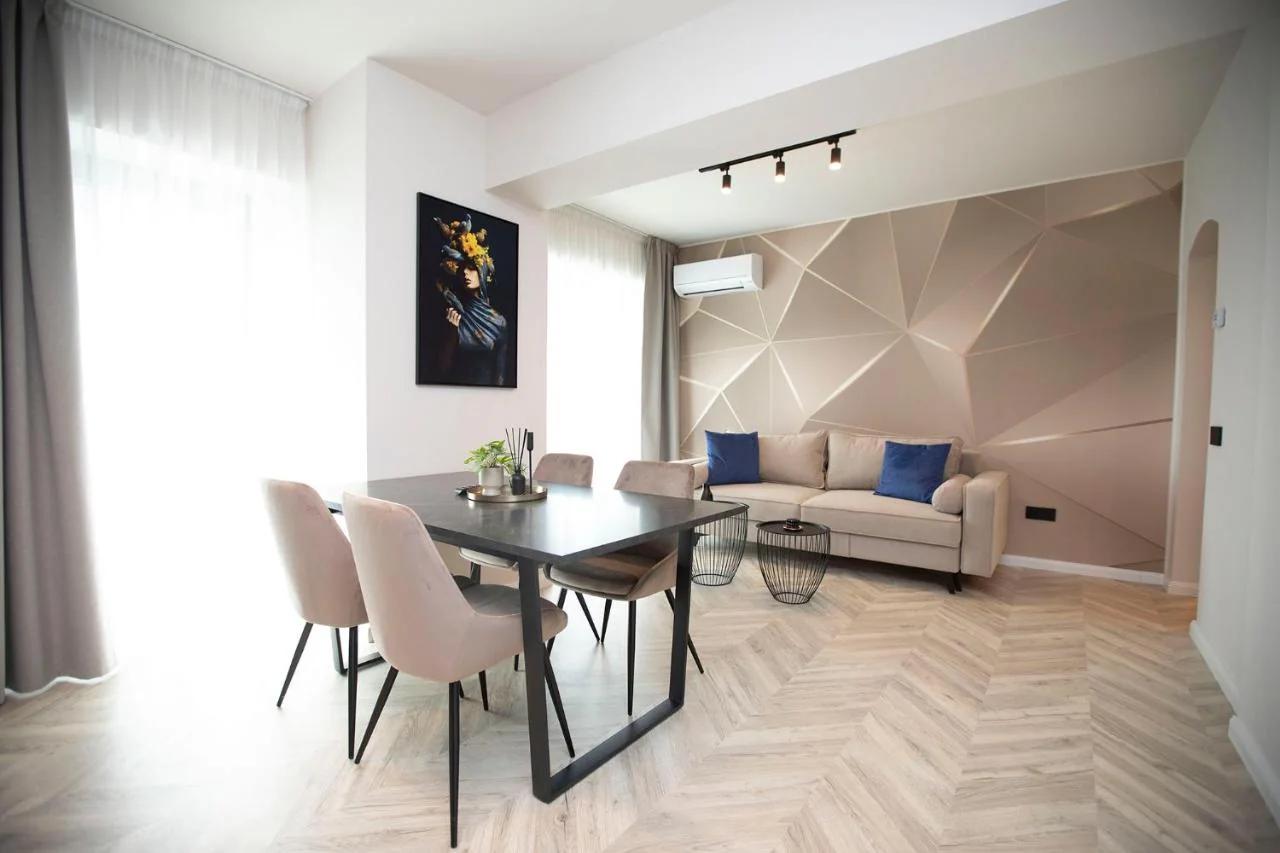 SaDim Lux Apartment City Tower-18th floor photo