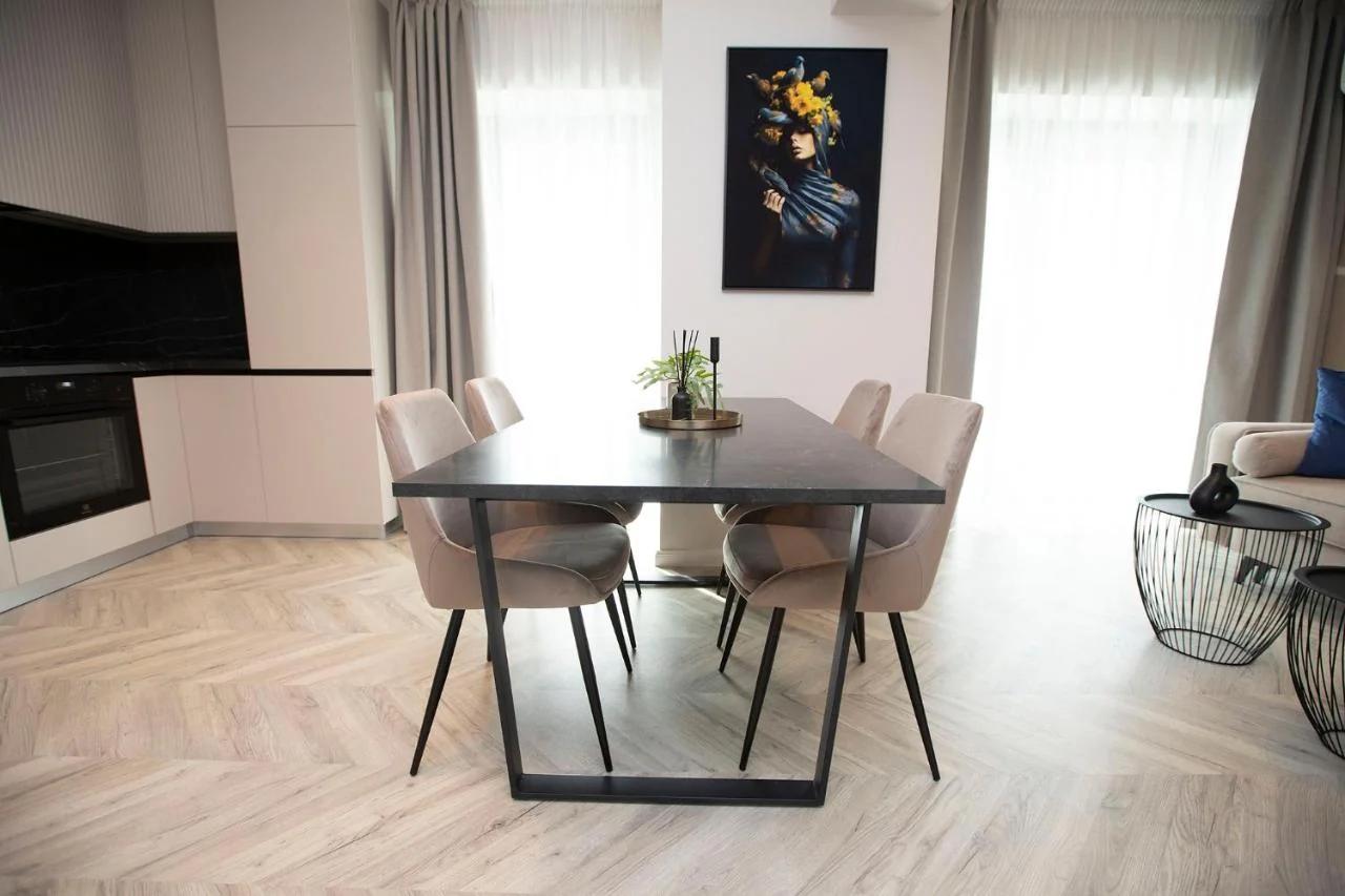SaDim Lux Apartment City Tower-18th floor photo