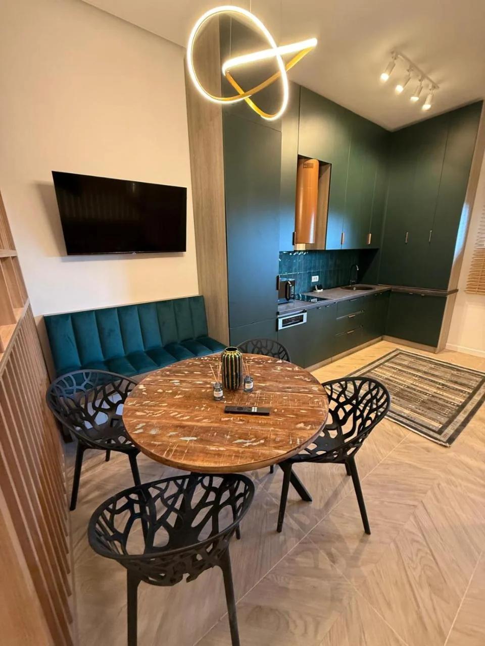 Tomis Villa Center Studio photo