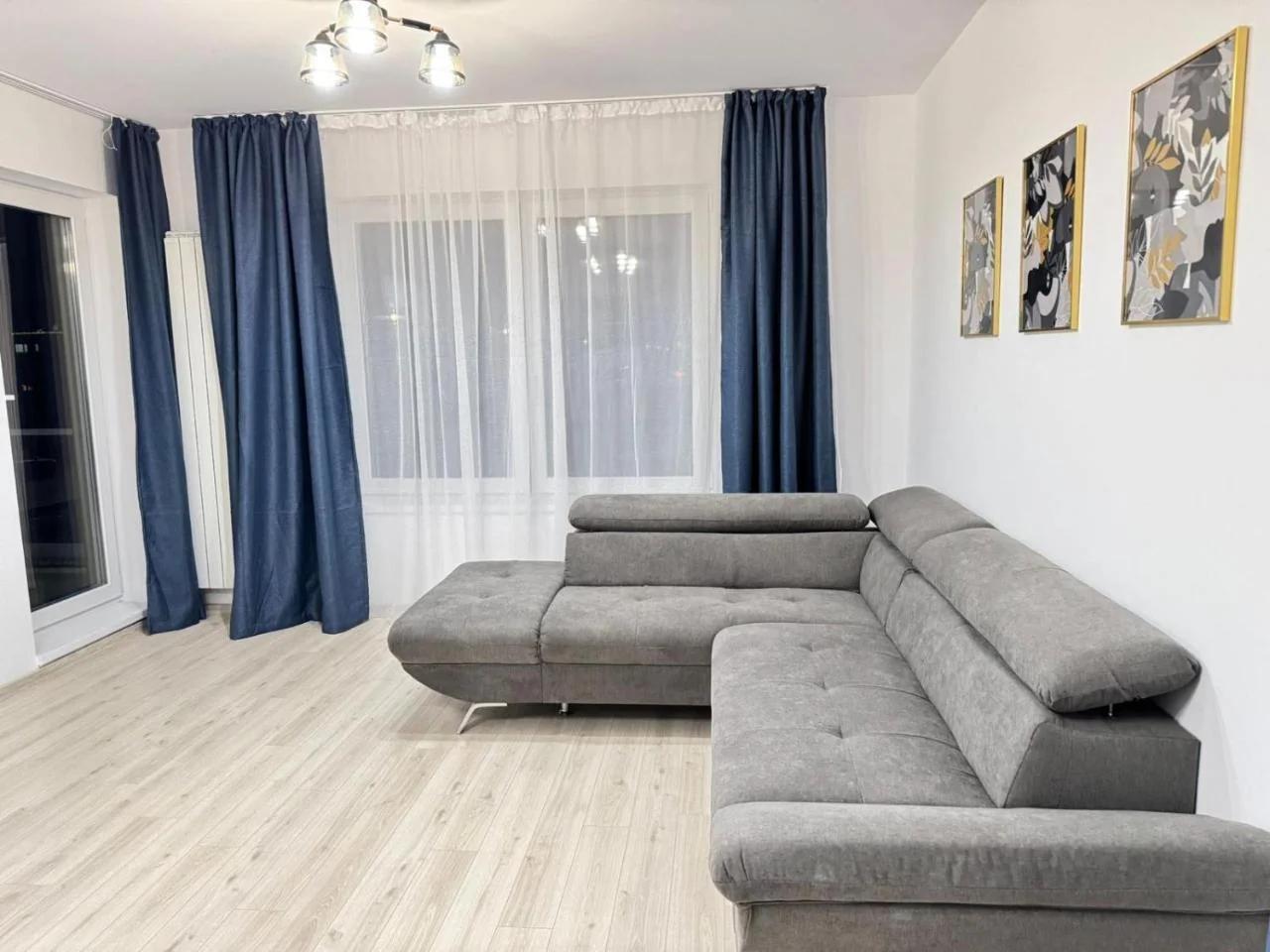 Town Apartments Coresi Mall Area by Glam Story - Parking Option foto