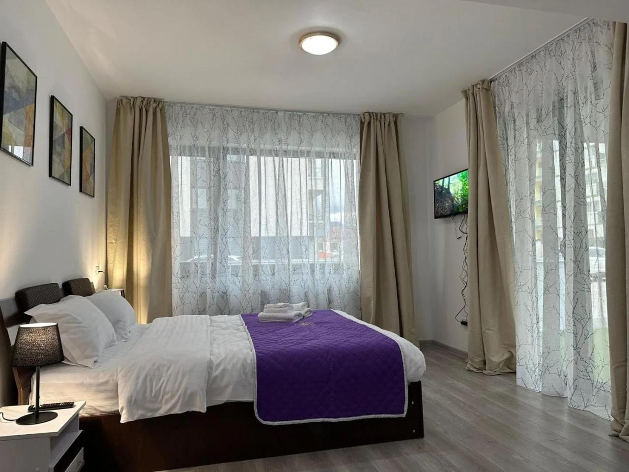 Town Apartments Coresi Mall Area by Glam Story - Parking Option foto