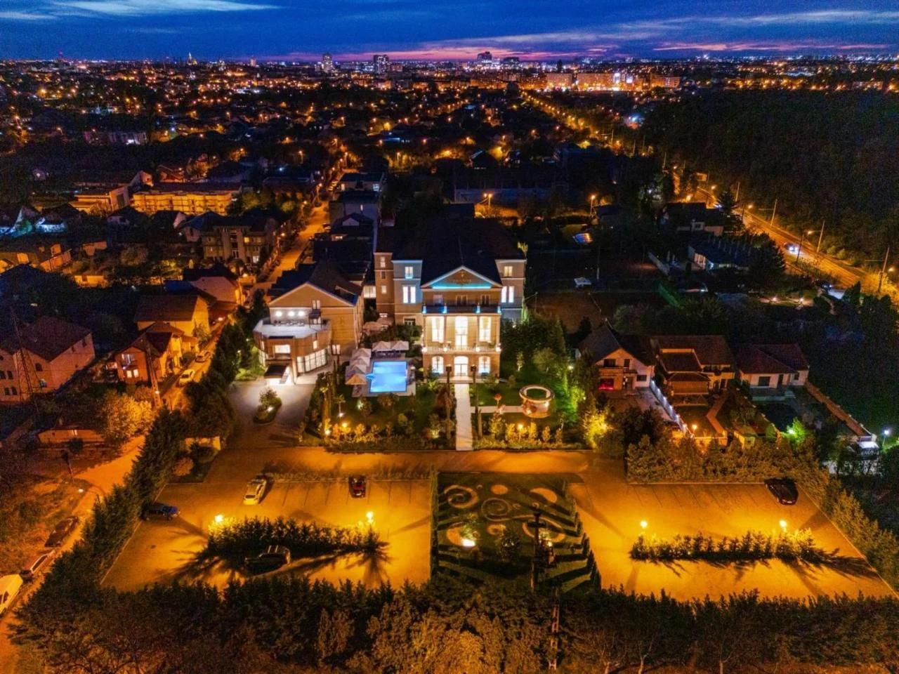 Tresor Le Palais Timisoara, Curio Collection by Hilton photo