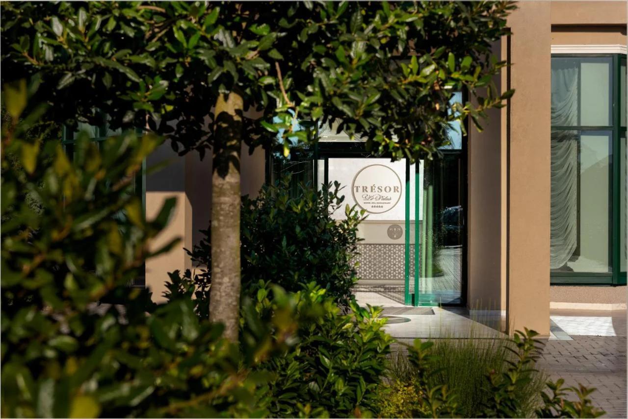 Tresor Le Palais Timisoara, Curio Collection by Hilton photo