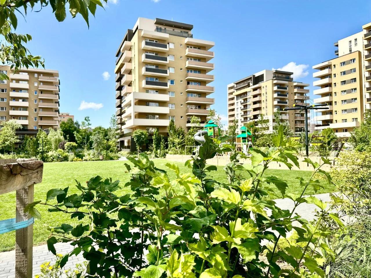 Urban Plaza Astra - Rise Private Apartments & Suites foto