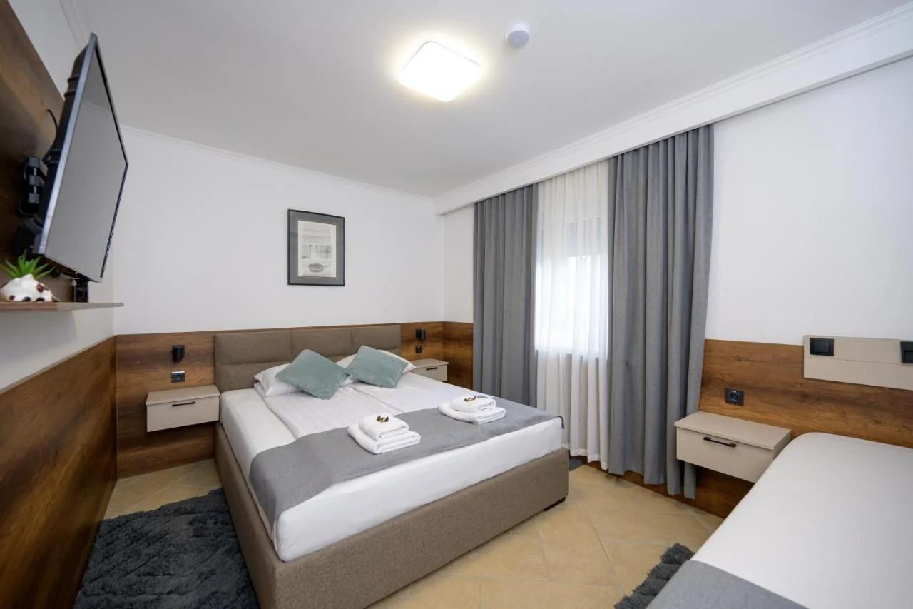 Kollar D Guest House - Prenoćište ROOMS