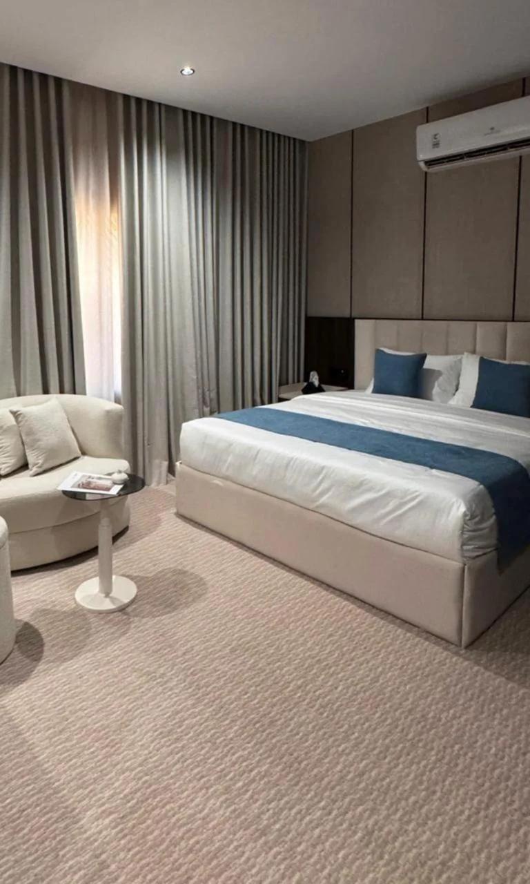 Highest End Hotel foto