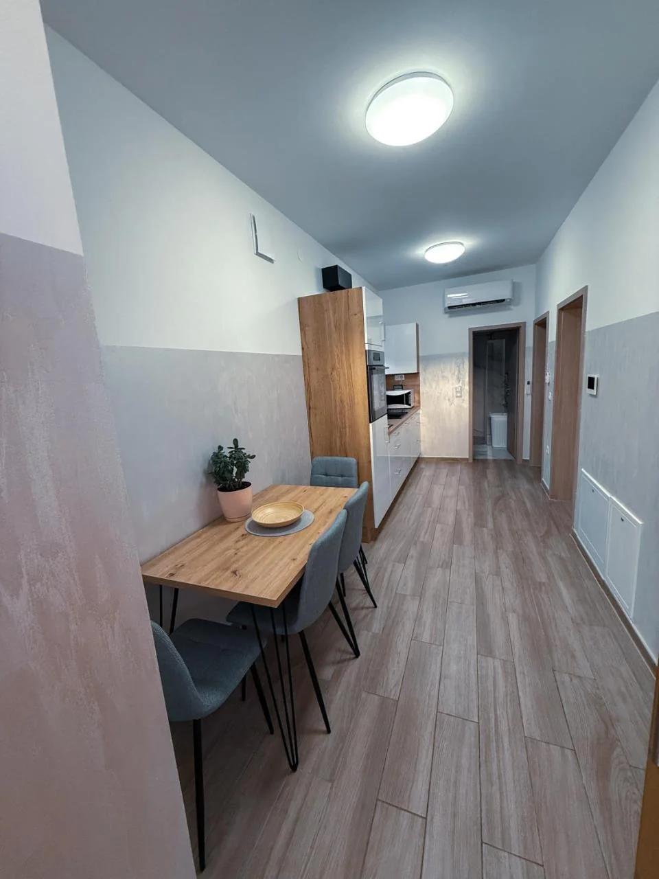 L Apartment II photo