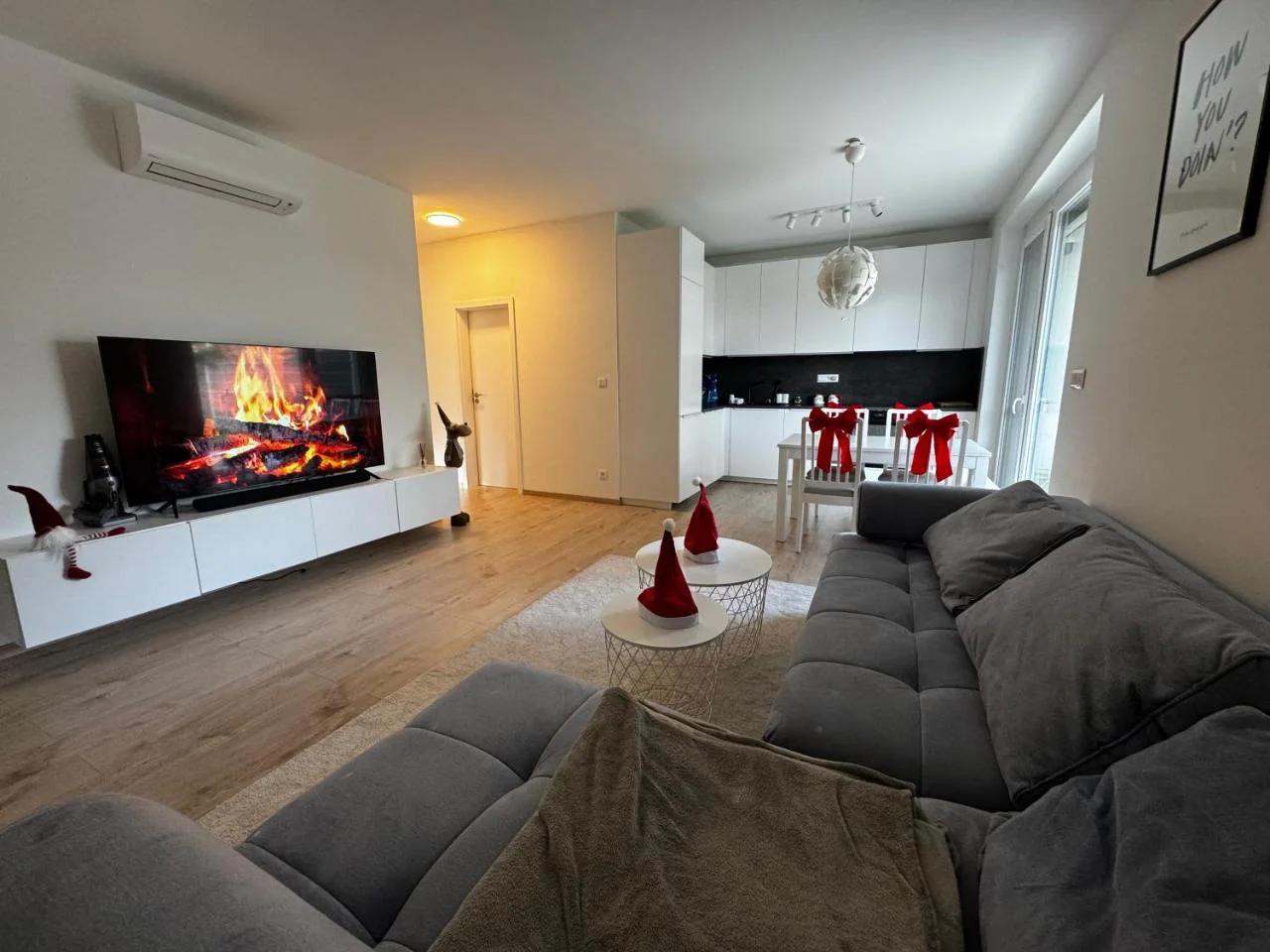 BA Apartment with free garage parking and garden photo