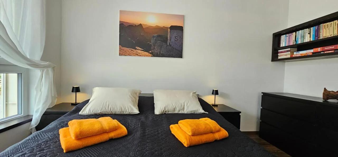 HURBAN CITY PARK apartment & private indoor parking & self check-in photo