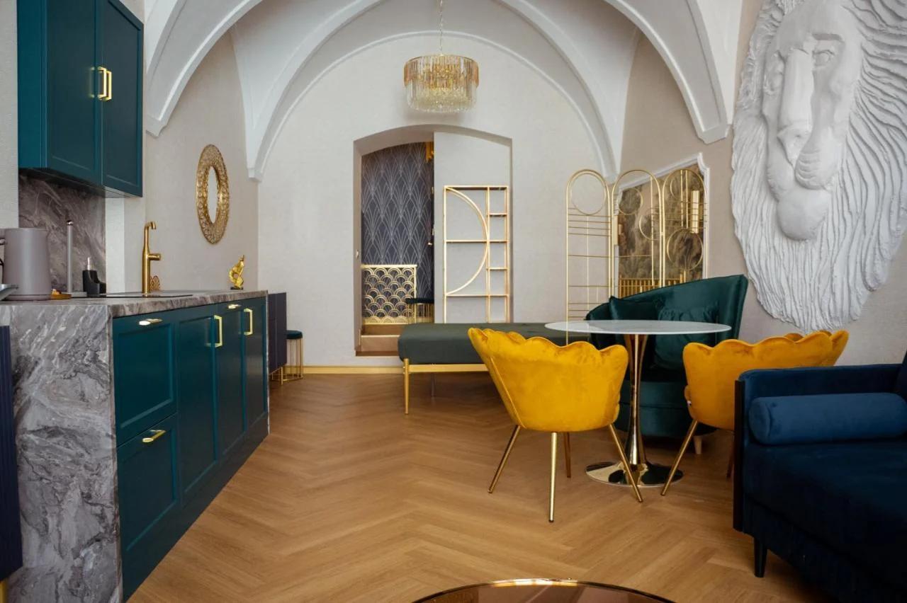 Luxury apartments Banská Bystrica on the main square- LUSSO, FRESCO, PURE photo