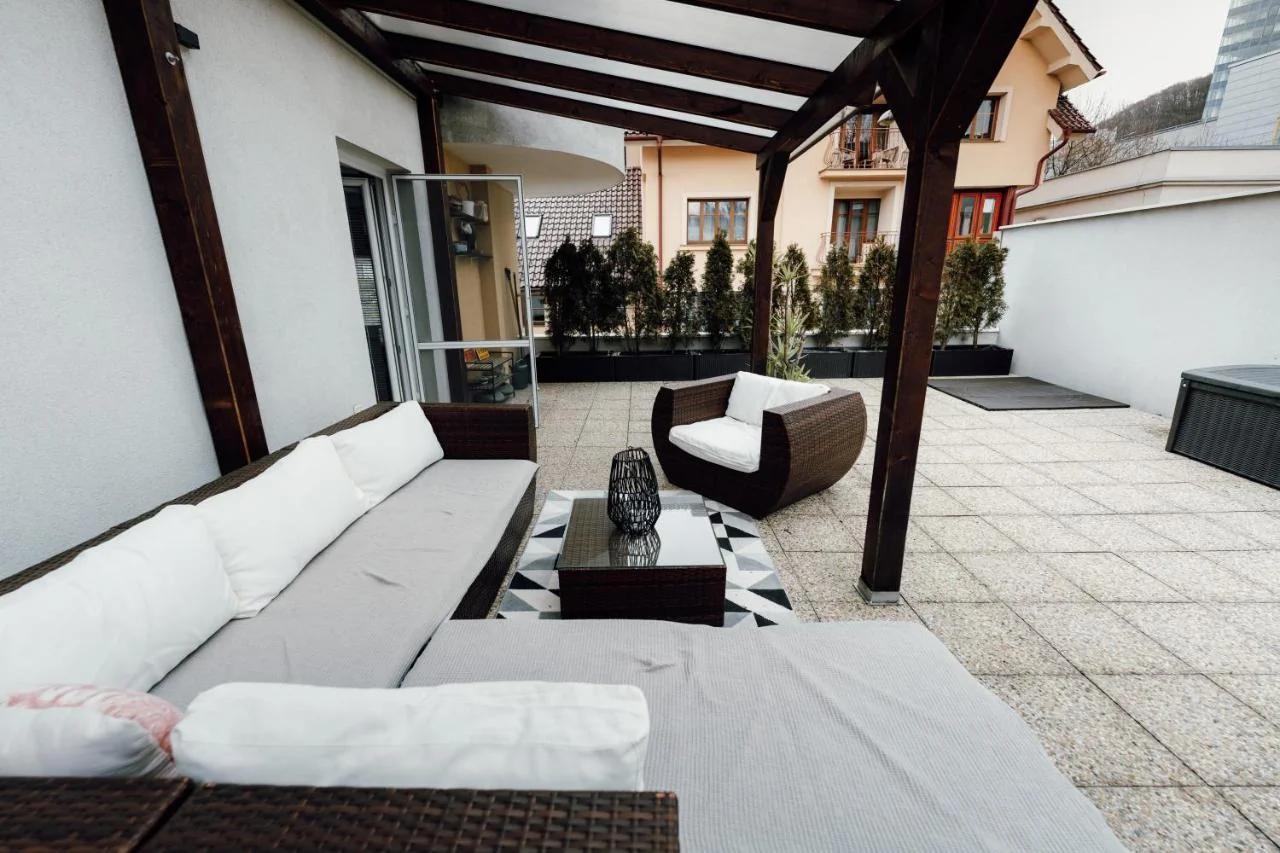 MELANIAS APARTMENT CENTER CITY BANSKA BYSTRICA, 47m terasse 2min Europa shopping center, Ministry of fun and Dukla athletic stadium photo