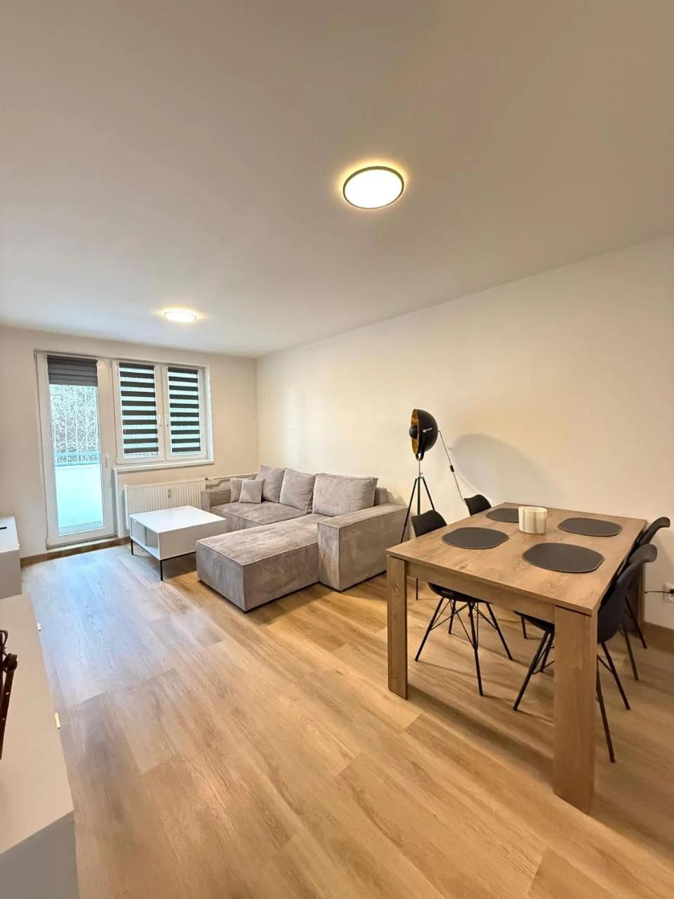Mid-Town Spacious Apartment