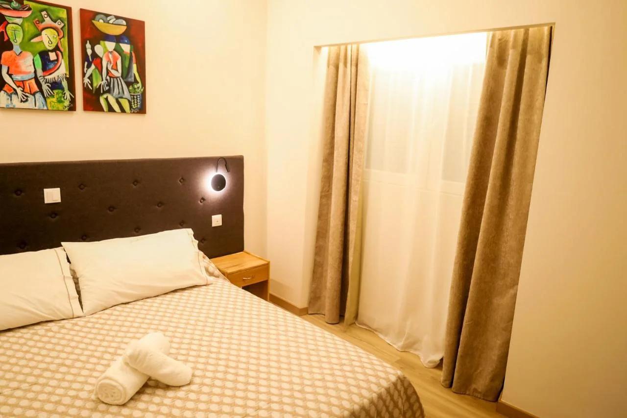 GUMBELA - Hotel