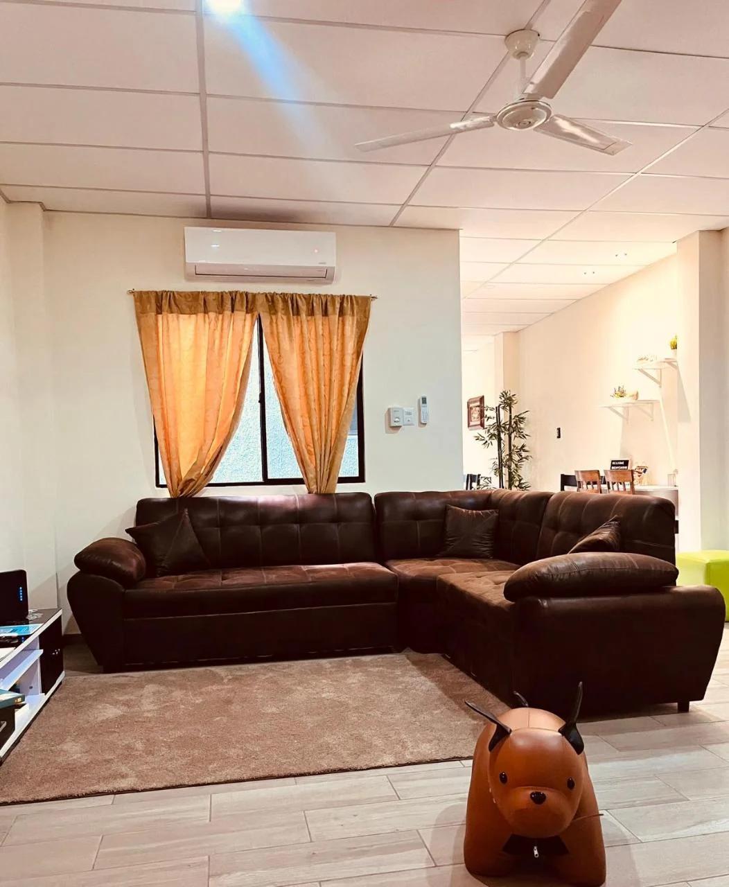 Bambú Family House, AC, WiFi, near Metrocentro Mall photo