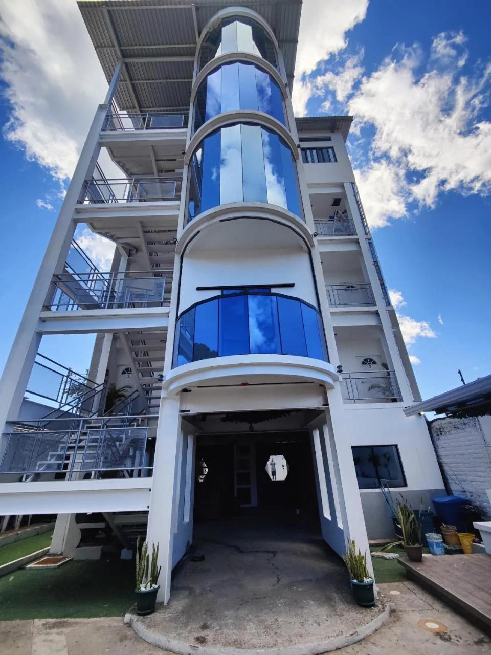 Height 909 Hostal