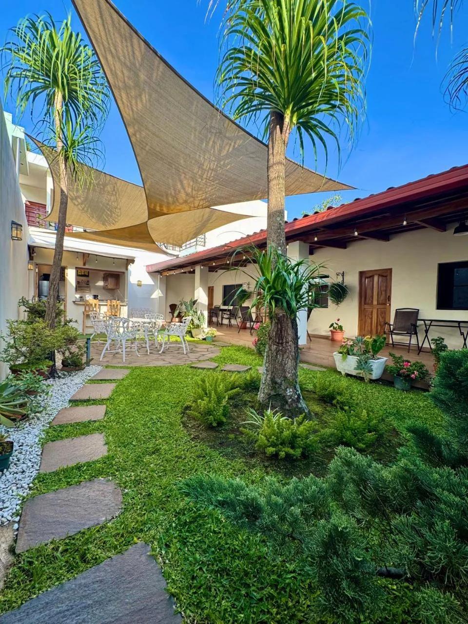 Hostal DEYLUWIN