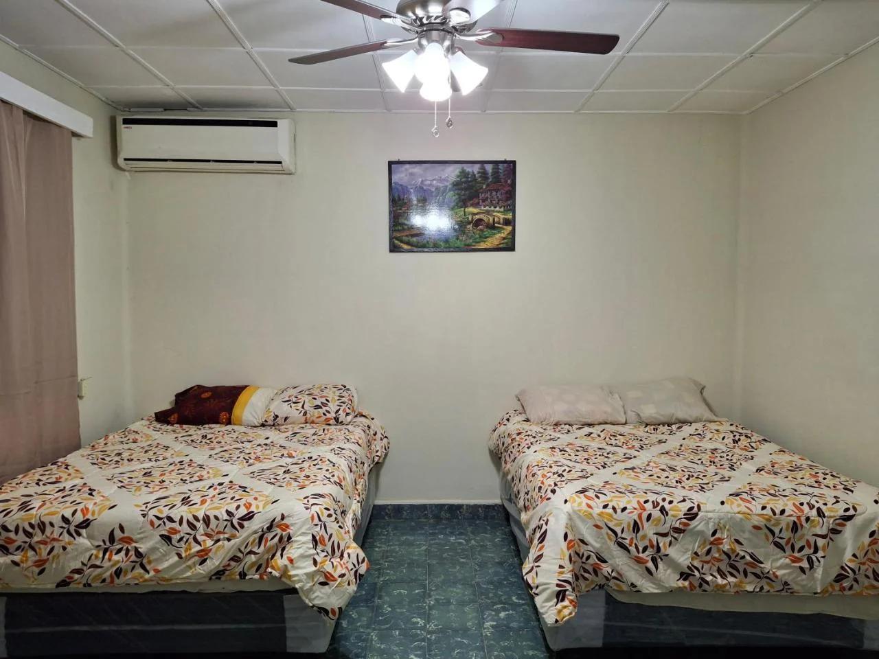 Hostal primaveras nest hab2 foto