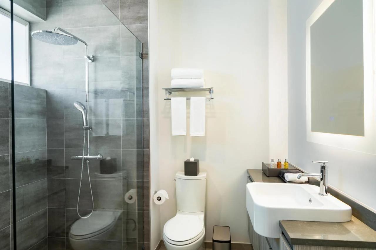 Ellipse Resort, Grace Bay photo