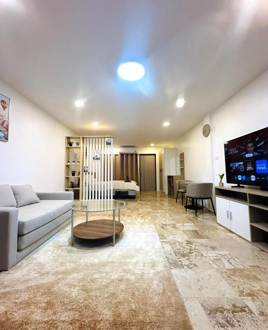 Brand new furnished studio Apartment near old Town